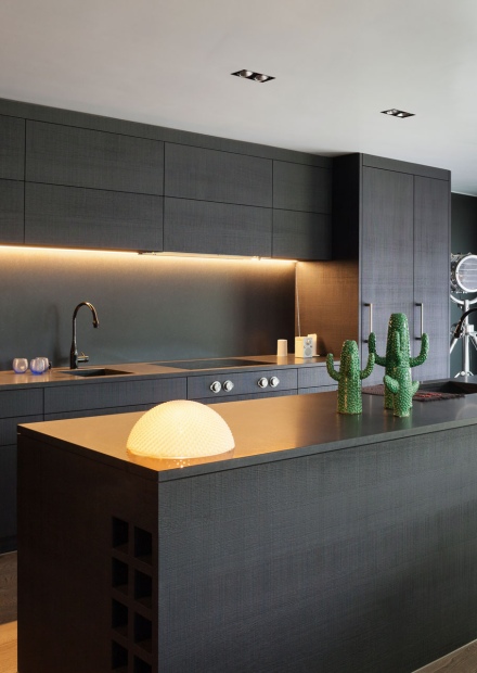 Кухни черного цвета на заказ