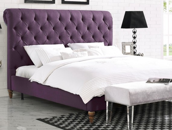 Изголовье кровати в каретной стяжке