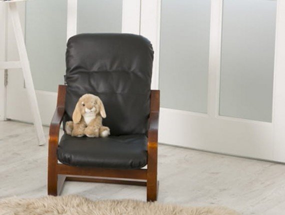 Детское кресло в классическом стиле