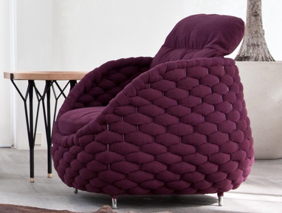 Удобные кресла для гостей