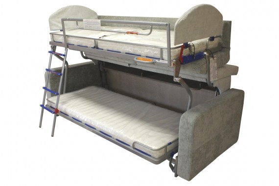 Оснащен ортопедическими матрасами